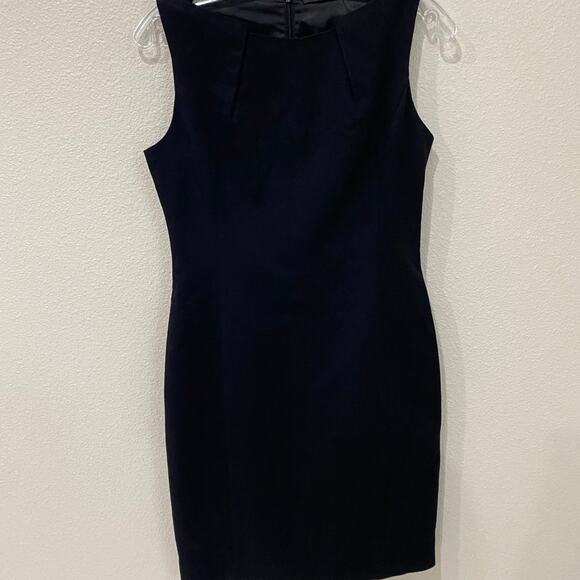 Tahari‎ black dress size to zipper back - Picture 1 of 9